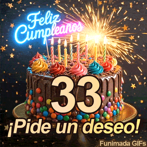 Torta de cumpleaños con el número 33. Una bengala encendida libera chispas intensas mientras caen estrellas doradas sobre el glaseado oscuro.