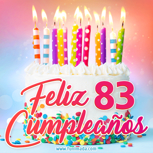 Cumpleaños de 83 - delicioso pastel de cumpleaños con velas