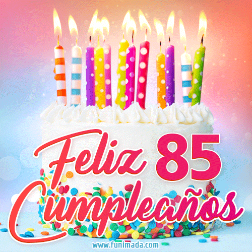 Cumpleaños de 85 - delicioso pastel de cumpleaños con velas