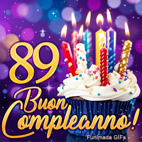 Animazione di compleanno 89 anni illustrante il numero 89 in oro accanto a una torta con candele accese.