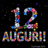 Immagine che mostra il numero 12 e il testo Auguri composti da cristalli luminosi di vari colori su una tela nera piena di stelle animate.