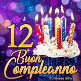 Biglietto animato 12 anni mostrante un dolcetto con candele illuminate e la scritta Buon Compleanno su sfondo scintillante.