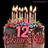 GIF animé pour un 12e anniversaire avec un somptueux gâteau au chocolat décoré de baies fraîches, des bougies allumées et le texte '12 Bonne Fête!' en rouge.
