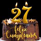 GIF de un pastel de chocolate con decoración de crema, velas doradas con el número 27 encendido, y un fondo negro elegante y cálido.