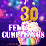 GIF animado de un cupcake decorado con confites, dos velas doradas encendidas formando el número 30, sobre un fondo púrpura brillante con destellos.
