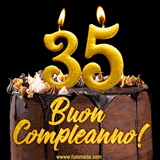 GIF animato con una torta al cioccolato decorata con crema, dettagli dorati e due candele accese che formano il numero 35. Messaggio 'Buon Compleanno' in scritta elegante.