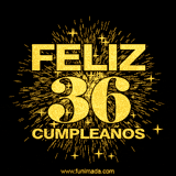 GIF animado con un diseño dorado, mostrando el número 36 rodeado de fuegos artificiales y luces que resaltan una atmósfera festiva y vibrante.