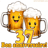 GIF animé humoristique pour un 37e anniversaire avec deux chopes de bière rigolotes, le chiffre 37 et le message 'Bon anniversaire!' sur un fond festif.