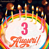 Un'animazione celebrativa di una torta di compleanno per i 3 anni, Le fiamme delle candeline tremolano e delle scintille brillano intorno, creando un'atmosfera festosa e magica.