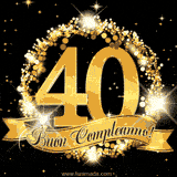 Il numero 40 è circondato da un anello dorato brillante, accompagnato da un nastro elegante con la scritta 'Buon Compleanno!' su uno sfondo scuro.