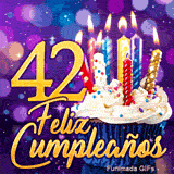 Tarjeta animada 42 años representando un pastelito con velas relucientes y el número 42 dorado sobre fondo bokeh.
