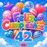 Tarjeta animada 42 años representando racimos de globos multicolor y el número 42 azul sobre fondo de nubes.
