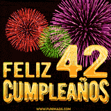 GIF animado con el número 42 en dorado, rodeado de fuegos artificiales rojos, verdes y morados, con el mensaje 'Feliz cumpleaños' en letras doradas.