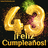 GIF animado con globos dorados en forma del número 43, acompañado de fuegos artificiales de colores y la frase '¡Feliz cumpleaños!' en letras vibrantes.