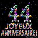 Le chiffre 44 et les mots Joyeux Anniversaire en cristaux colorés brillants, se détachant sur un fond noir rempli de petites étoiles animées.