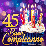 GIF per i 45 anni compleanno con un cupcake e candeline colorate illuminate più il numero 45 in oro su sfondo viola.