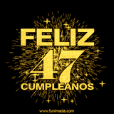GIF animado con un diseño dorado, mostrando el número 47 rodeado de fuegos artificiales y luces que resaltan una atmósfera festiva y vibrante.