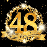 Il numero 48 è circondato da un anello dorato brillante, accompagnato da un nastro elegante con la scritta 'Buon Compleanno!' su uno sfondo scuro.