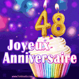 GIF animé joyeux anniversaire pour 48 ans avec un cupcake coloré, des bougies dorées en forme de 48 et un fond violet scintillant.