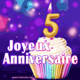 GIF animé joyeux anniversaire pour 5 ans avec un cupcake coloré, des bougies dorées en forme de 5 et un fond violet scintillant.