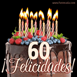 Animación de un pastel de chocolate decorado con frutas, velas encendidas y el número 60, acompañado de la palabra '¡Felicidades!' en elegante tipografía.