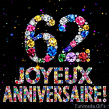 Le chiffre 62 et le lettrage Joyeux Anniversaire réalisés en joyaux éclatants de diverses couleurs sur une toile noire avec des étincelles.