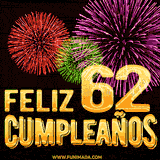 GIF animado con el número 62 en dorado, rodeado de fuegos artificiales rojos, verdes y morados, con el mensaje 'Feliz cumpleaños' en letras doradas.