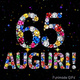 Il numero 65 e la scritta Auguri formati da gemme colorate e scintillanti su uno sfondo nero animato da piccole stelle luminose.