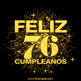 GIF animado con un diseño dorado, mostrando el número 76 rodeado de fuegos artificiales y luces que resaltan una atmósfera festiva y vibrante.