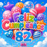 GIF de cumpleaños 82 años con el número 82 azul brillante, globos multicolor y nubes en un día festivo.