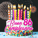 GIF 86 anni con candeline accese, torta decorata con coriandoli e un cielo notturno pieno di scintille pirotecniche animate.