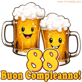Due boccali di birra sorridenti animati, con il numero 88 e la scritta 'Buon Compleanno!' in caratteri allegri su uno sfondo bianco.