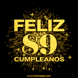 GIF animado con un diseño dorado, mostrando el número 89 rodeado de fuegos artificiales y luces que resaltan una atmósfera festiva y vibrante.