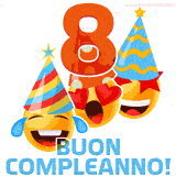Due boccali di birra sorridenti animati, con il numero 8 e la scritta 'Buon Compleanno!' in caratteri allegri su uno sfondo bianco.