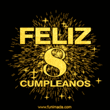 GIF animado con un diseño dorado, mostrando el número 8 rodeado de fuegos artificiales y luces que resaltan una atmósfera festiva y vibrante.