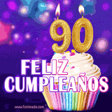 GIF animado de un cupcake decorado con confites, dos velas doradas encendidas formando el número 90, sobre un fondo púrpura brillante con destellos.