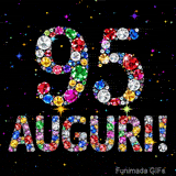 Il numero 95 e l'espressione Auguri disegnati da pietre preziose scintillanti su uno sfondo nero con piccole stelle luminose.