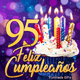 GIF gran paso a los 95 años: el número 95 de oro brillante junto a una tarta iluminada con velas mágicas.
