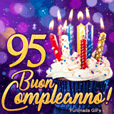 GIF grande traguardo di 95 anni: il numero 95 d'oro brillante accanto a una tortina illuminata con candele magiche.