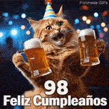 Un felino atigrado sorprendido levanta jarras con cerveza usando un sombrero de fiesta de picos. En la base de la imagen dice 98 Feliz Cumpleaños.