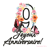 Ce GIF de Joyeux 9ème Anniversaire présente le nombre vingt rempli d'un bouquet vibrant de fleurs animées, avec des papillons qui bougent doucement sur un fond blanc.