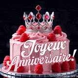 Une image fixe d'une courte vidéo d'anniversaire, Elle montre un luxueux gâteau rose avec des framboises et une couronne scintillante, avec les mots 'Joyeux Anniversaire !' à l'écran.