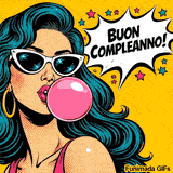 Grafica retrò in stile comic con una donna che indossa occhiali da sole cat-eye e orecchini dorati, mentre un fumetto appuntito esclama 'Buon Compleanno!' su sfondo solare.
