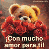 Tarjeta de amor que muestra a un lindo oso de felpa sosteniendo un denso grupo de rosas rojas aterciopeladas, con letras claras de Con mucho amor para ti abajo.