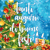 Animazione con un albero di Natale decorato, candele accese e la scritta 'Tanti auguri di Buone Feste!'