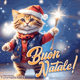 GIF adorabile con un gattino vestito da Babbo Natale che tiene una bacchetta magica e la scritta 'Buon Natale!'