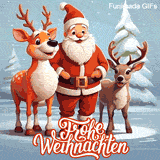 Ein fröhlicher Weihnachtsmann steht in winterlicher Landschaft zwischen zwei Rentieren vor verschneitem Hintergrund.