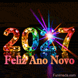 Grandes números '2027' são feitos de pedras preciosas facetadas em laranja, amarelo, azul e roxo. Elas cintilam num fundo preto, refletindo a luz sob o texto rosa 'Feliz Ano Novo'.